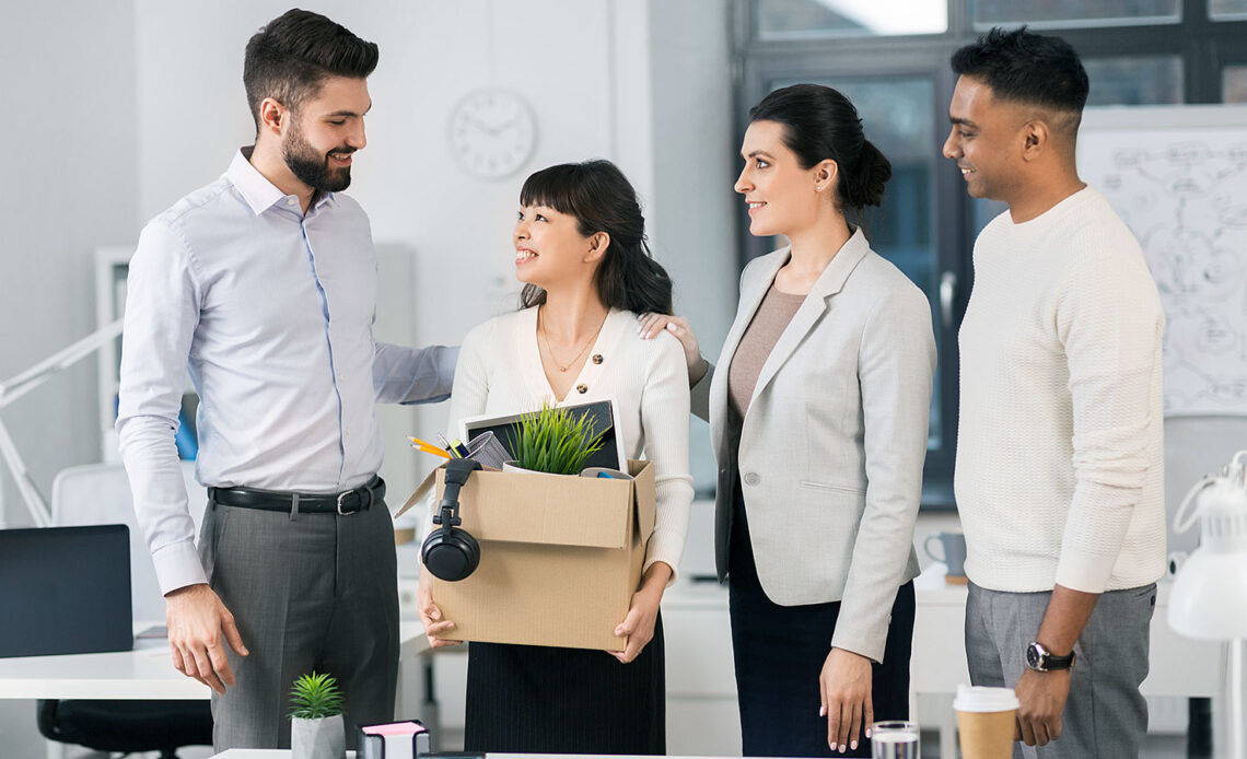 làm gì khi đồng nghiệp nghỉ việc